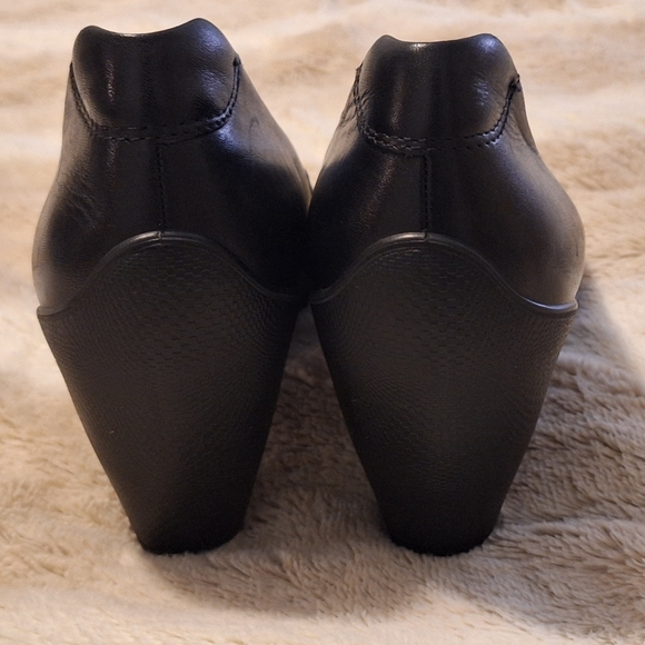 Ecco Almond Toe Leather Heels 39 - Picture 8 of 10
